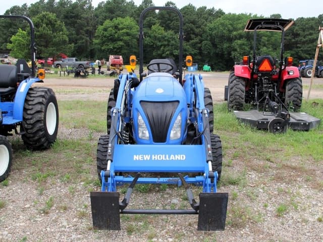 Image of New Holland Boomer 37 equipment image 1