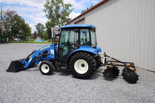 Image of New Holland Boomer 37 equipment image 4