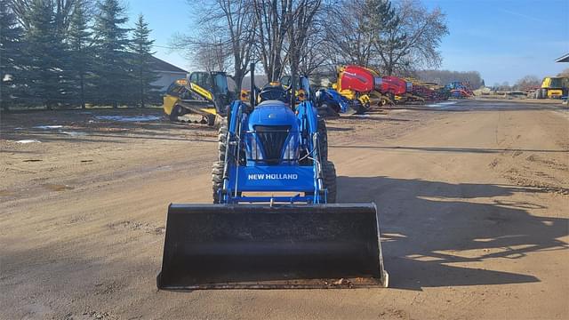 Image of New Holland Boomer 40 equipment image 3