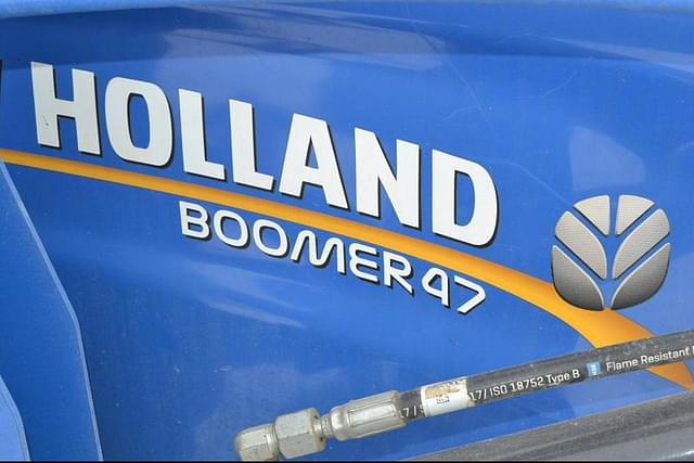 Image of New Holland Boomer 47 equipment image 1