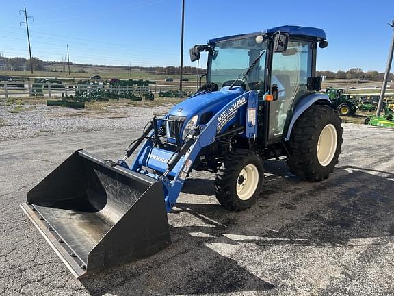 Image of New Holland Boomer 54D equipment image 2