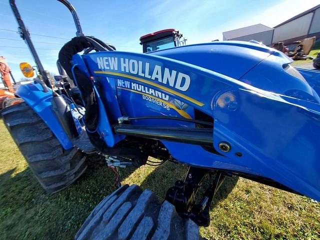 Image of New Holland Boomer 55 equipment image 4