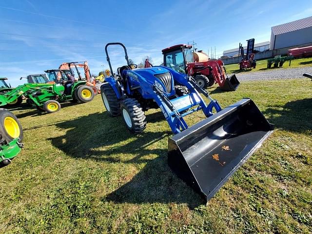 Image of New Holland Boomer 55 equipment image 2