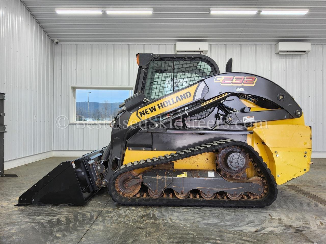 2017 New Holland C232 Equipment Image0