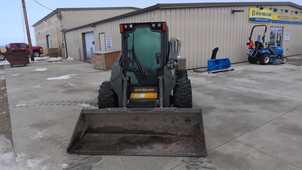 Image of New Holland L228 Image 0