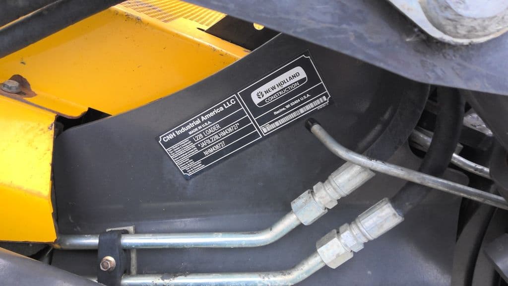 Image of New Holland L228 Image 1