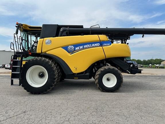 Image of New Holland CR6.90 equipment image 2