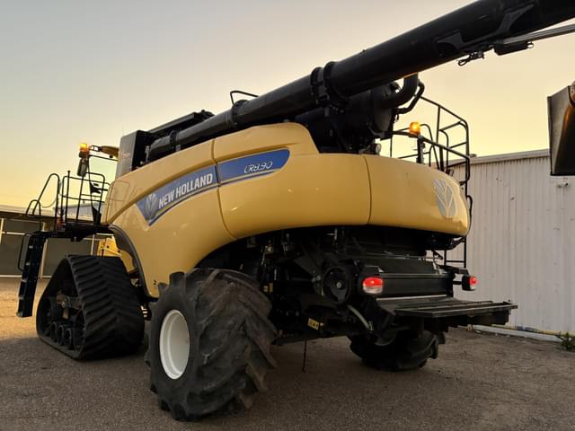 Image of New Holland CR8.90 equipment image 3