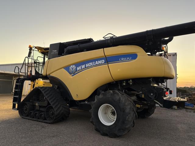 Image of New Holland CR8.90 equipment image 4