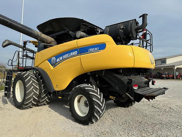 Image of New Holland CR8.90 equipment image 4