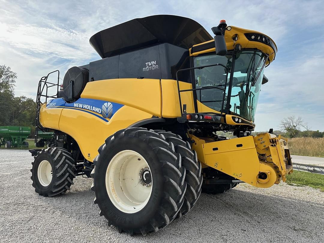 Image of New Holland CR8.90 Primary image