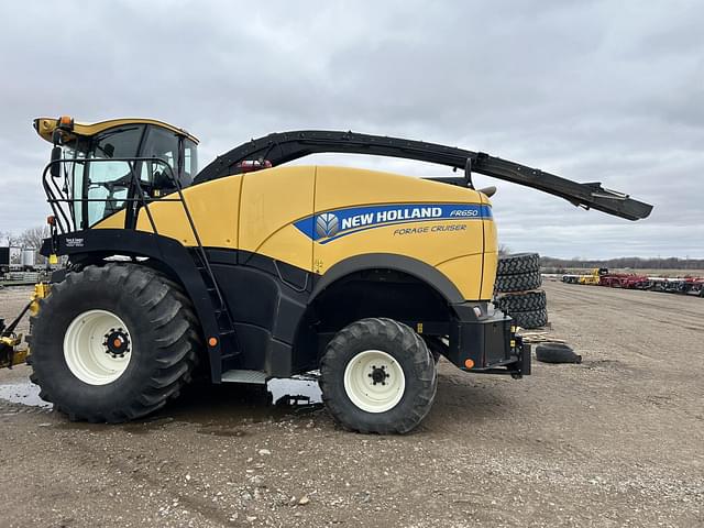 Image of New Holland FR650 equipment image 3
