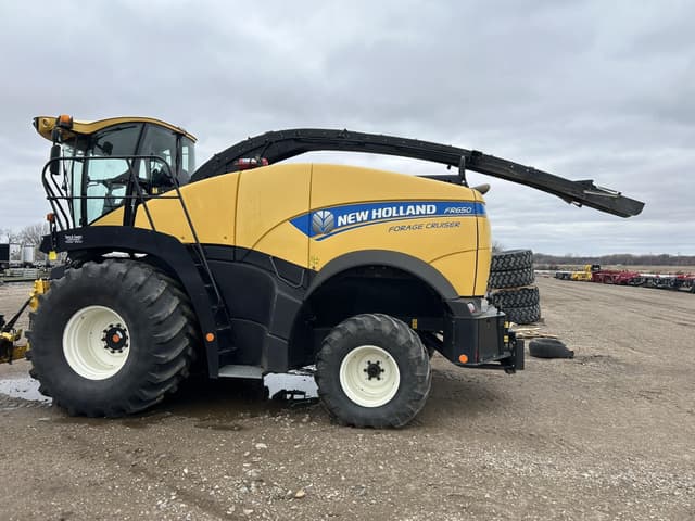 Image of New Holland FR650 equipment image 3