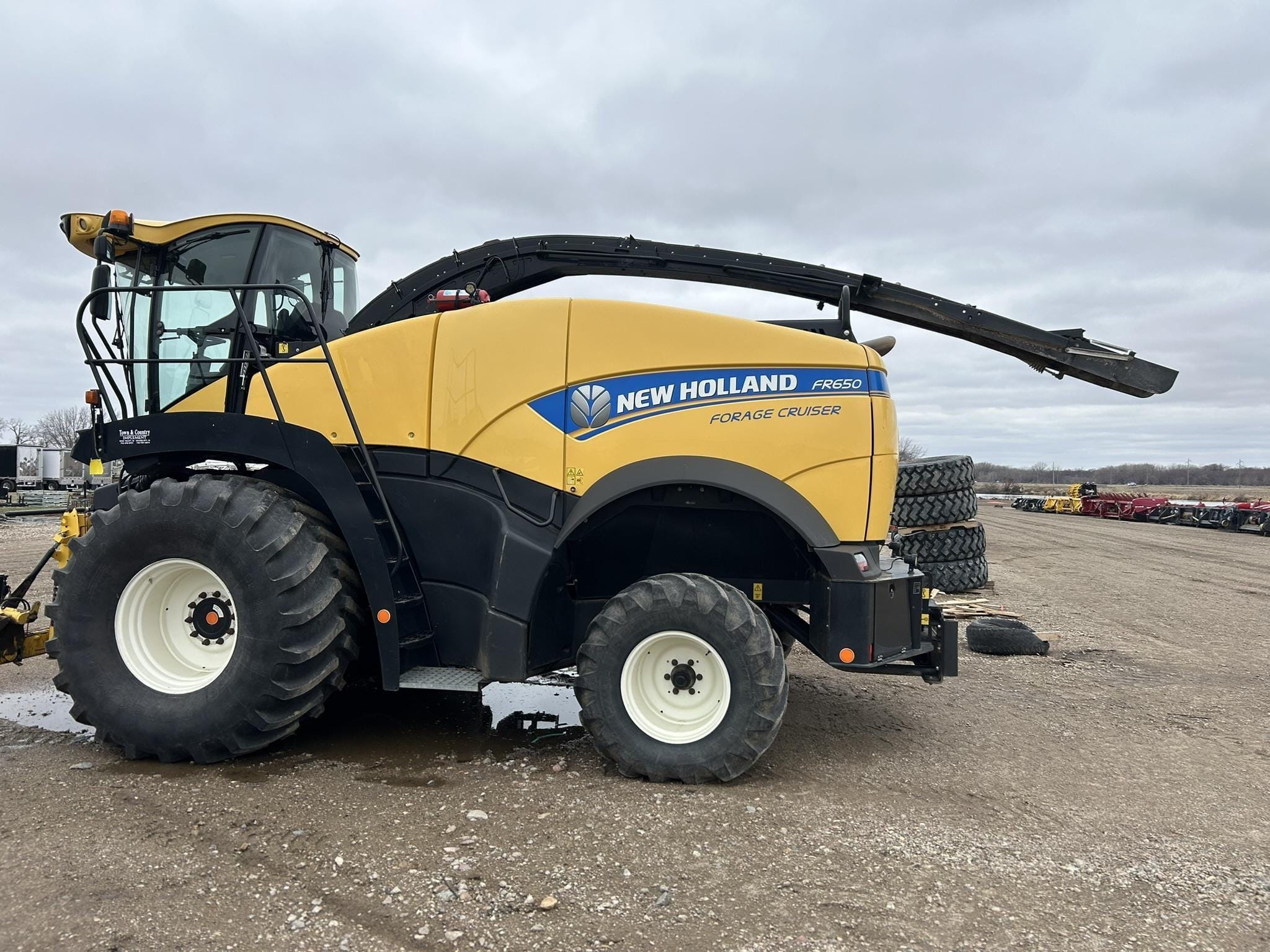 2017 New Holland FR650 Equipment Image0