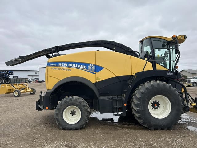 Image of New Holland FR650 equipment image 1