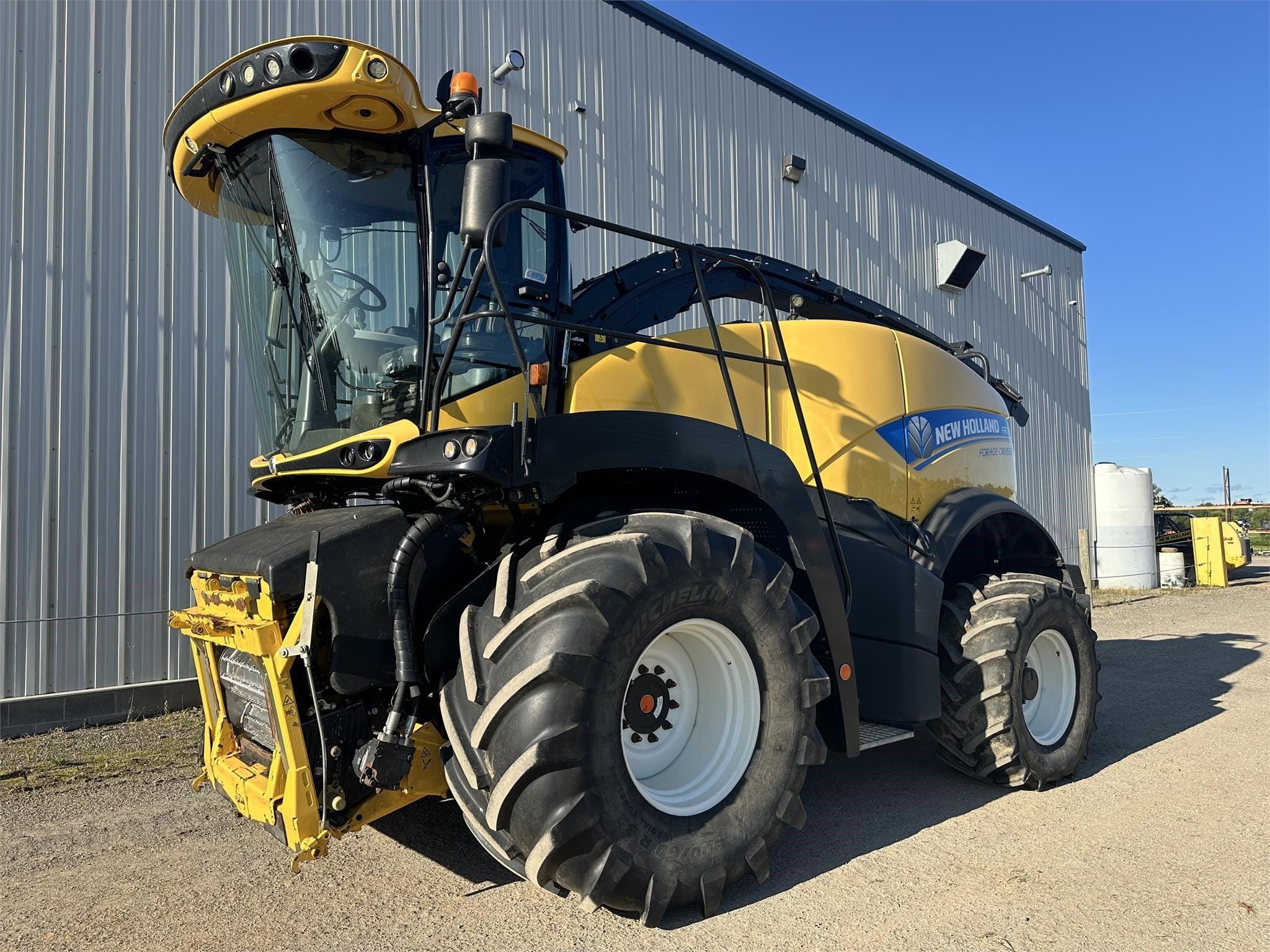 2017 New Holland FR780 Equipment Image0
