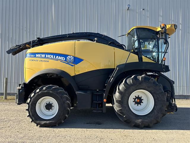 Image of New Holland FR780 equipment image 2