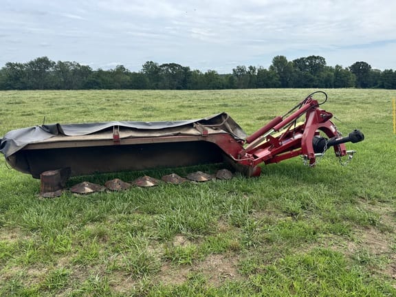 2017 New Holland H6750 Equipment Image0