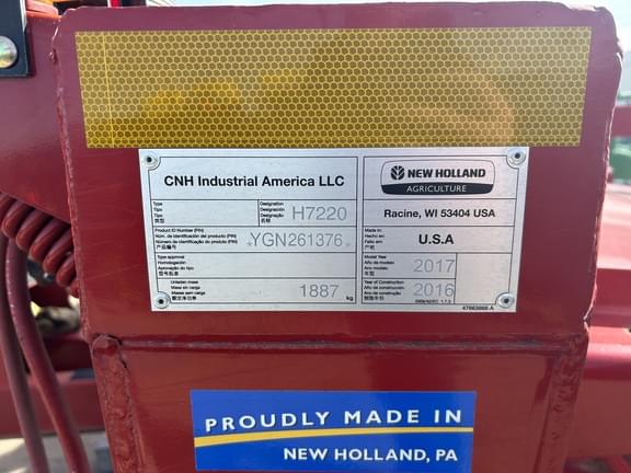 Image of New Holland H7220 equipment image 2