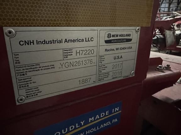 Image of New Holland H7220 equipment image 2