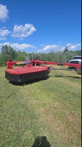2017 New Holland H7220 Equipment Image0