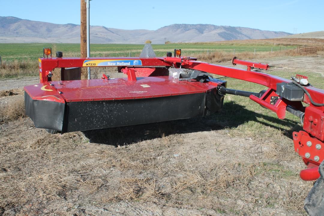 Image of New Holland H7230 Primary image