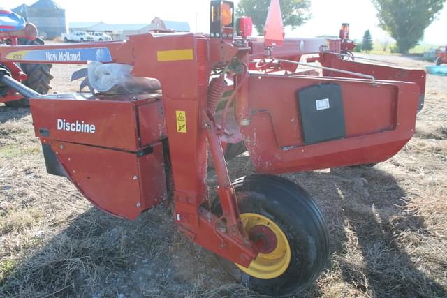 Image of New Holland H7230 equipment image 4