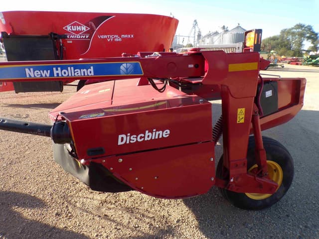 Image of New Holland H7230 equipment image 3