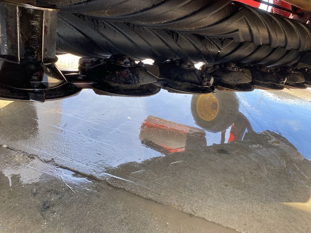 2017 New Holland H7230 Equipment Image0