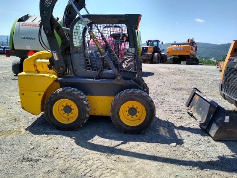 2017 New Holland L218 Equipment Image0