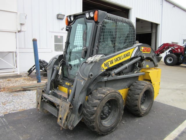 Main image New Holland L218