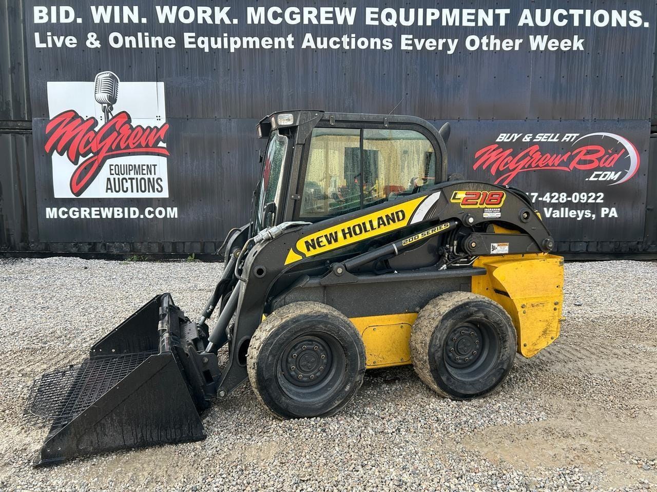 2017 New Holland L218 Equipment Image0