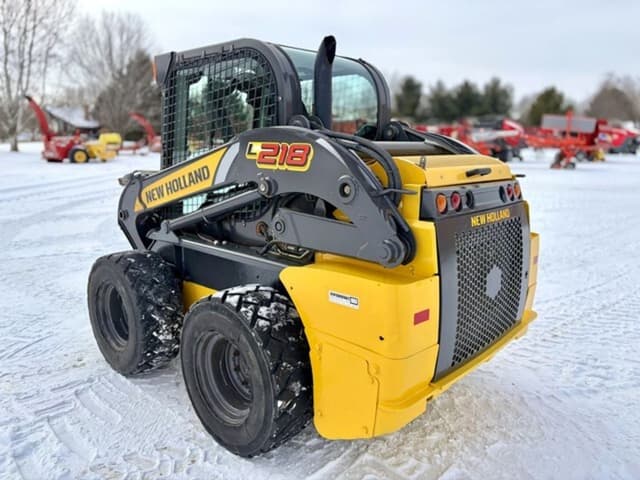 Image of New Holland L218 equipment image 1