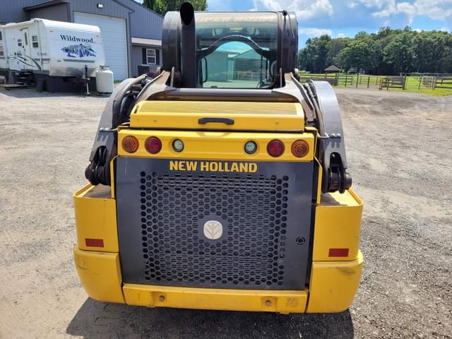 Image of New Holland L220 equipment image 3