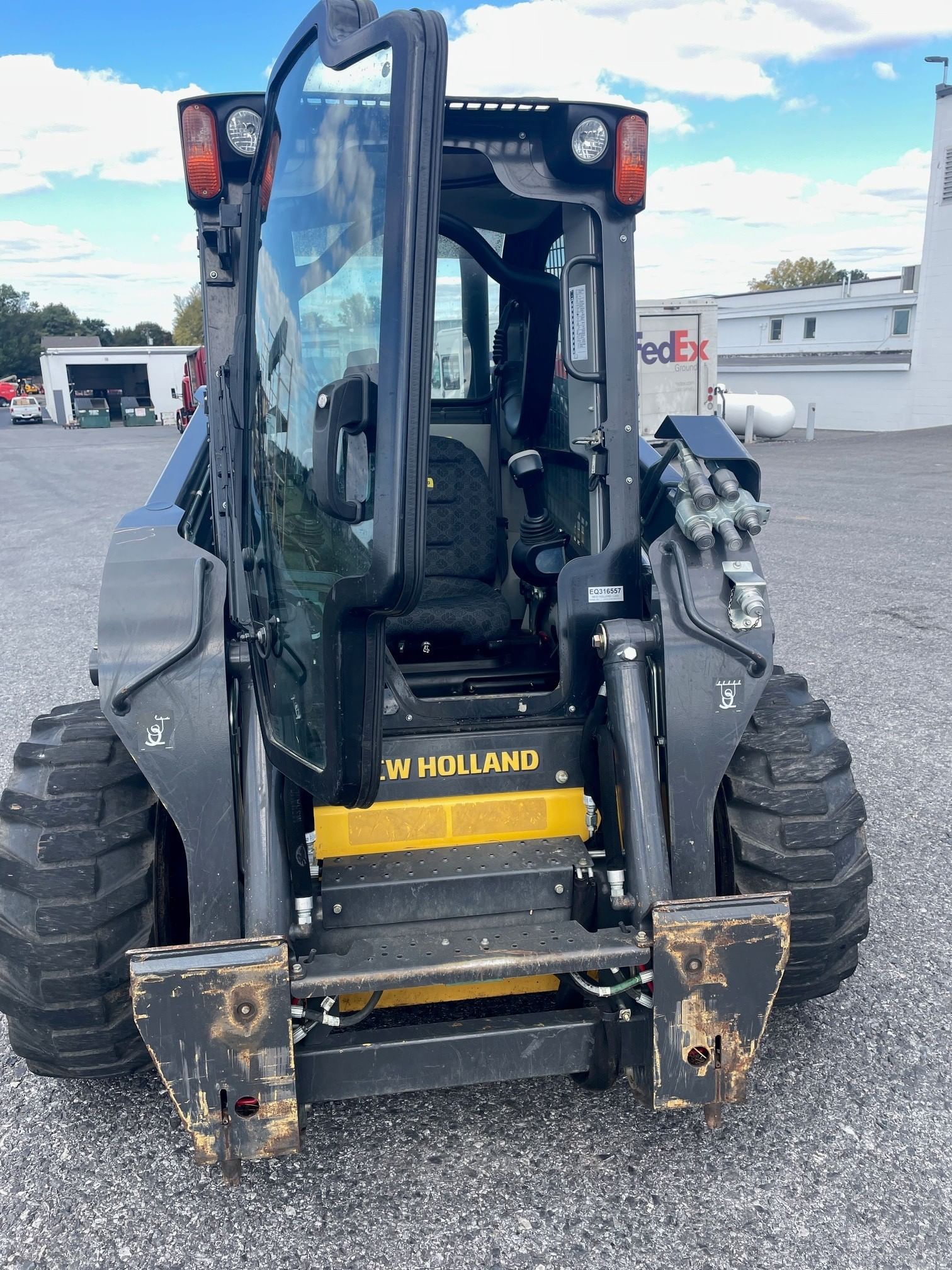 2017 New Holland L220 Equipment Image0