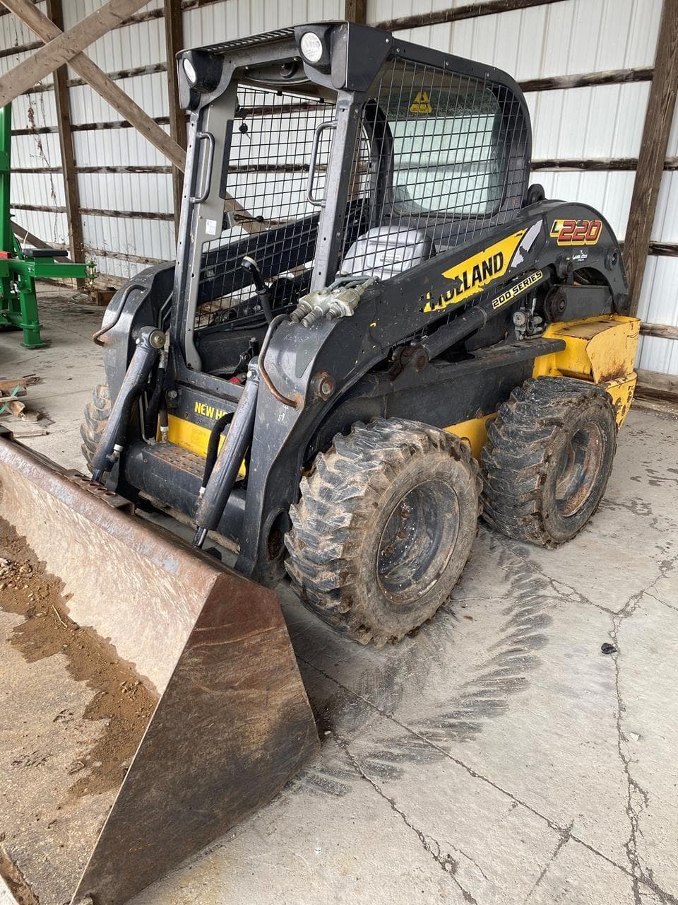 Image of New Holland L220 Primary image