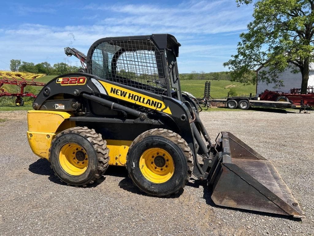 Image of New Holland L220 Primary image