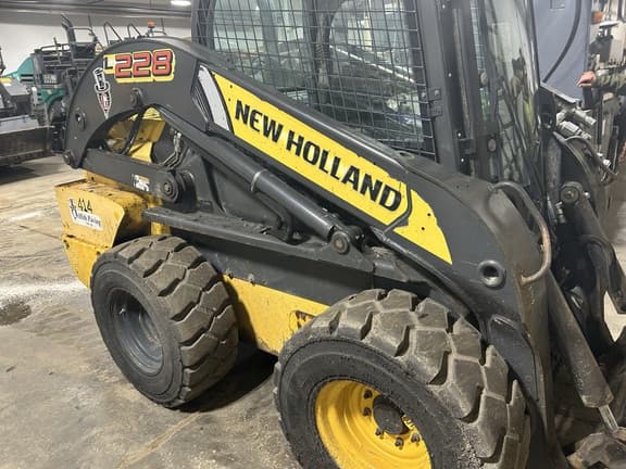 Image of New Holland L228 Image 1