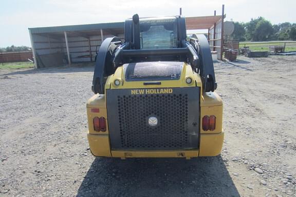 Image of New Holland L228 equipment image 3