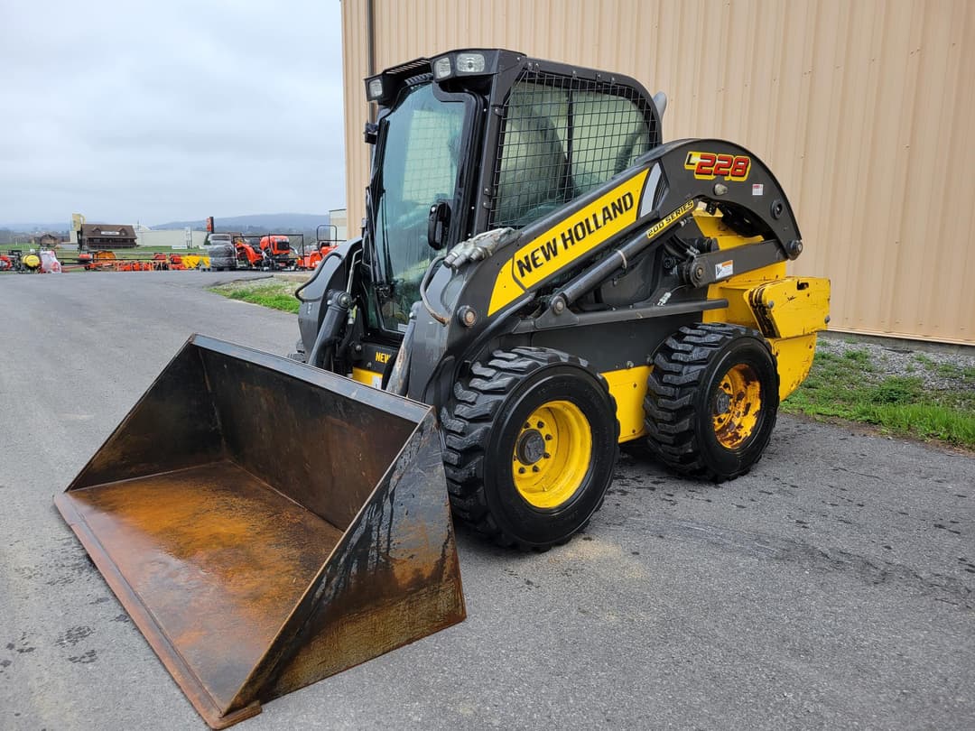 Image of New Holland L228 Image 1