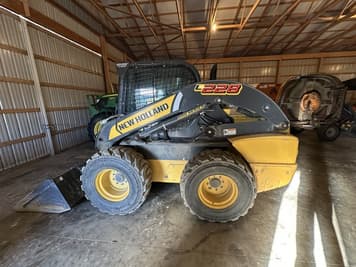 Main image New Holland L228