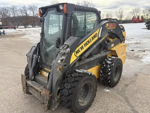 2017 New Holland L228 Image