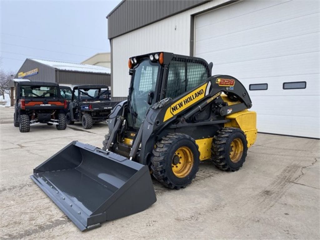 2017 New Holland L228 Equipment Image0