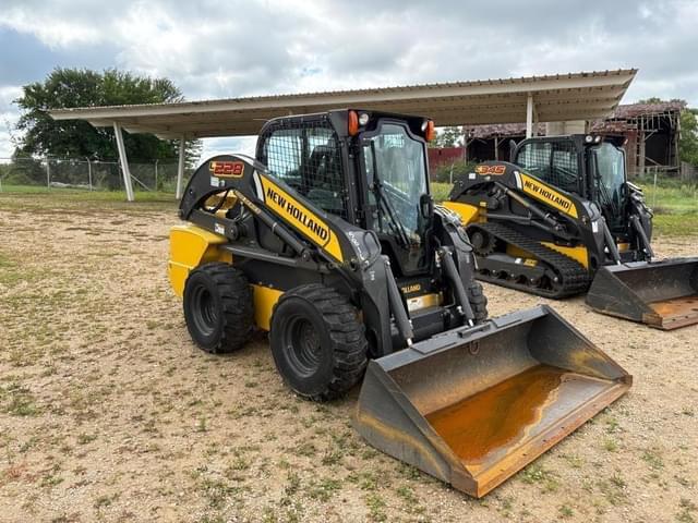 Image of New Holland L228 equipment image 2