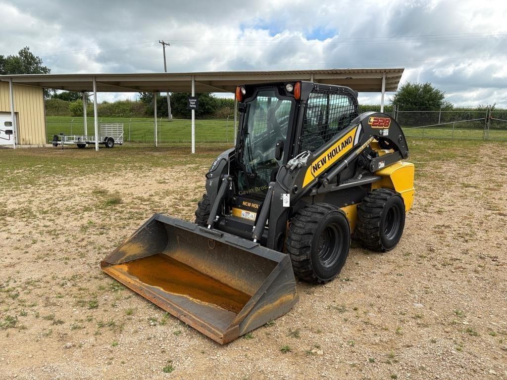 Image of New Holland L228 Primary image