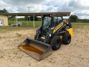 Main image New Holland L228