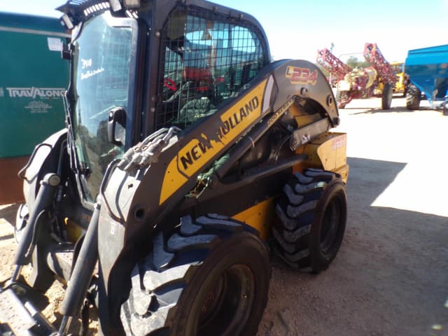Image of New Holland L234 equipment image 4