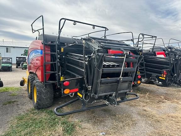 Image of New Holland Big Baler 340 equipment image 3