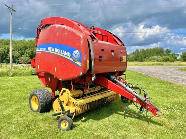 Image of New Holland RB460 CropCutter equipment image 1