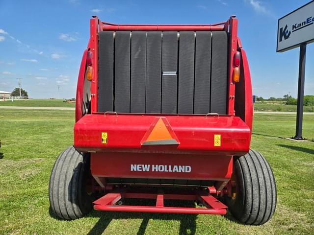 Image of New Holland RB560 equipment image 3